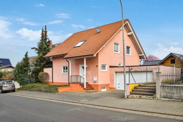 Straßenansicht