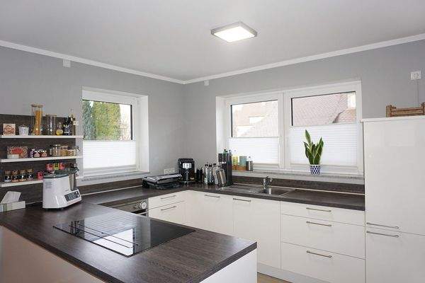 hochwertige Küche - inklusi...