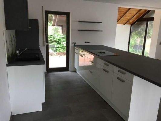 32 EBK im EG mit Terrassentür