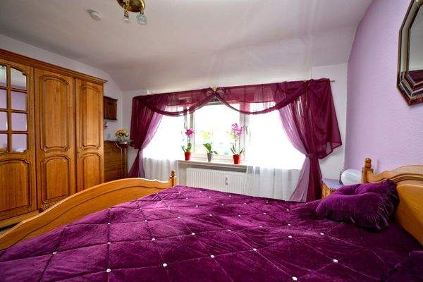 3427 Schlafzimmer 1 b