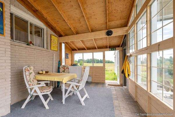 Wintergarten mit Blick ins Grüne