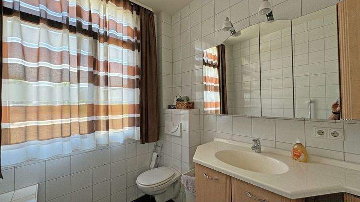 Betriebsleiterwohnung Badezimmer