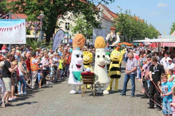 im Juni ist Spargelfest in Beelitz
