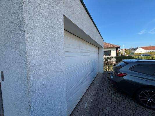 Hausansicht Doppelgarage