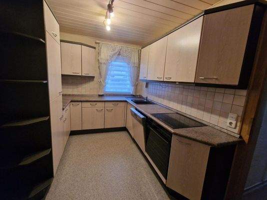 Küche mit Einbauküche EG