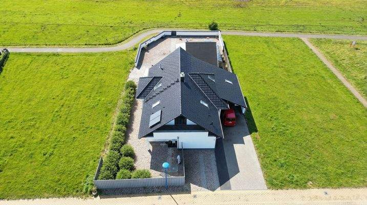 Hausansicht [KI-optimiertes Foto]