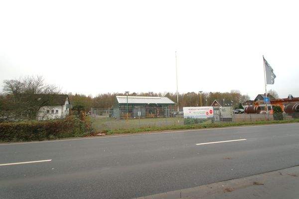 Blick von der Lübecker Landstraße zum Gewerbegrundstück