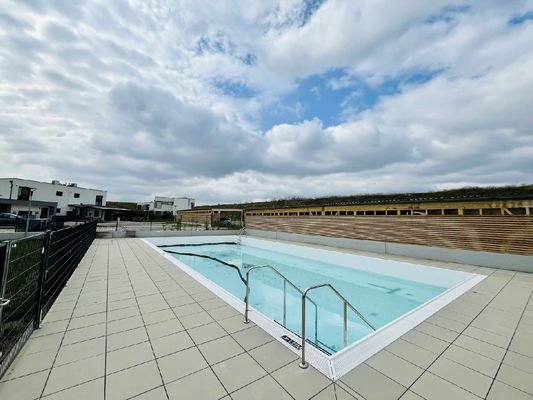 Pool 2
