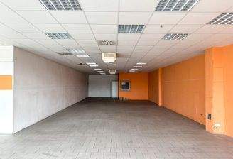 Gewerbeeinheit Leerstand EG