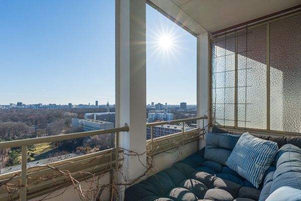 Perfekte Balkon-Lounge