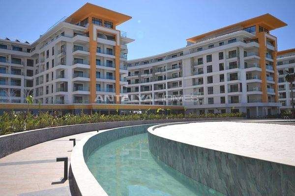 Flats in a Complex with Rich Social Facilities in Alanya