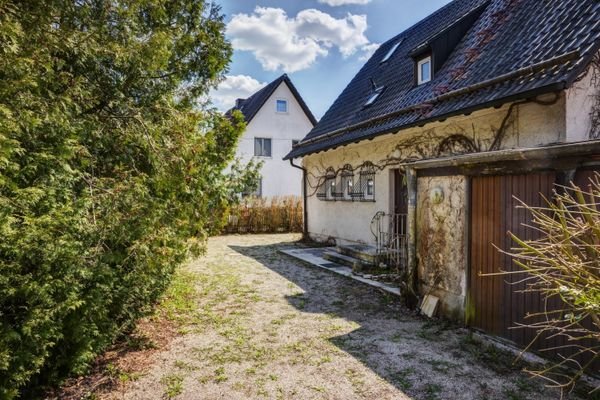 Eingangsbereich und Garage