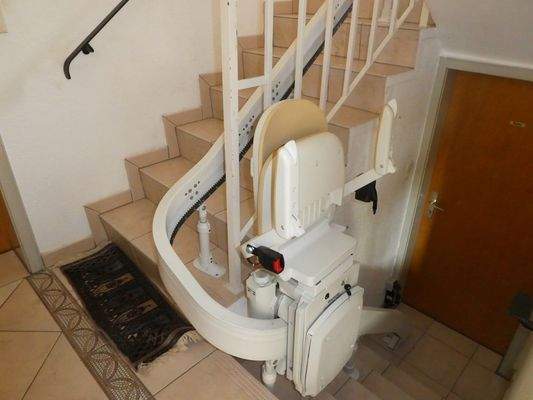 Komfortabler Treppenlift