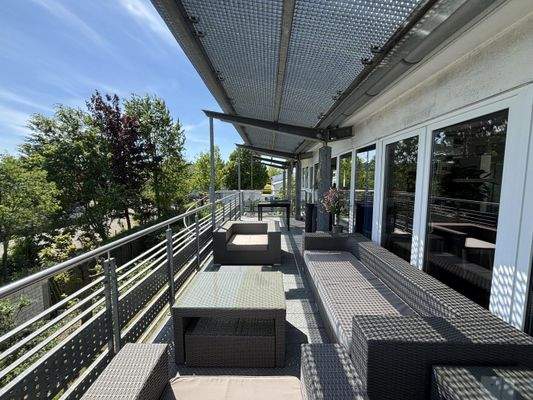 Balkon mit Außentreppe