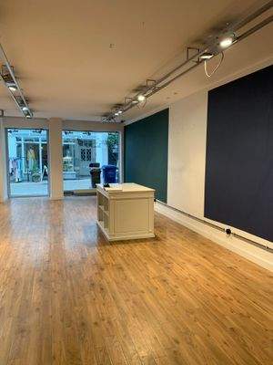 Ladenlokal Vorderhaus 