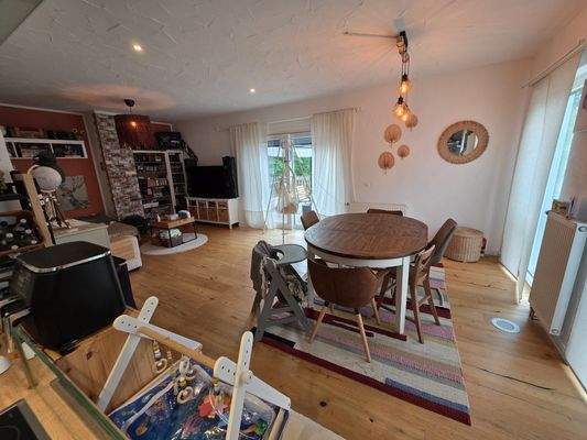 Wohn- Esszimmer (2)