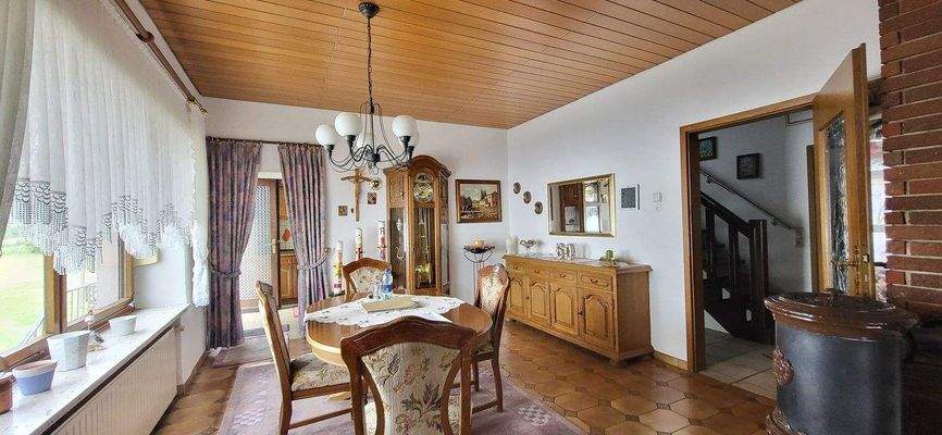 SCHÖNER HELLER OFFENER WOHNBEREICH