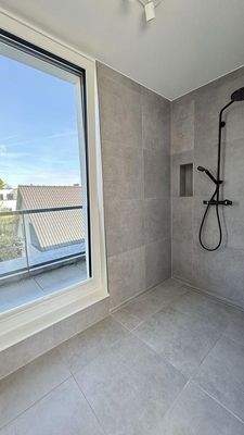 Duschbad mit Fenster