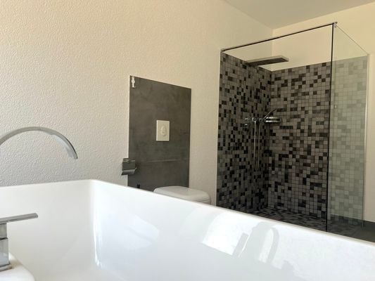 Bodentiefer Dusche