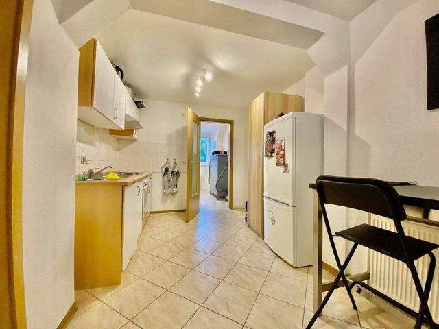 Einbauküche inklusive! Sanierte 3-Raum-Wohnung im Dachgeschoss - Foto 2