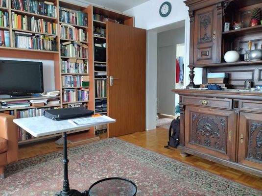 Arbeits- oder Kinderzimmer