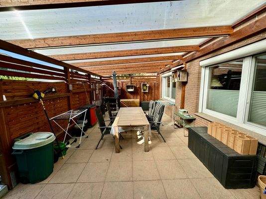 Überdachte Terrasse