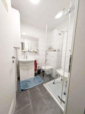 Wohnung 4 Badezimmer.jpg