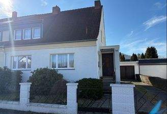 Nord-/Straßenansicht