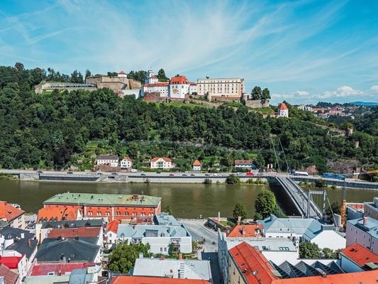 Der herrliche Ausblick über die Dächer von Passau 