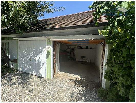 Praktische Doppelgarage