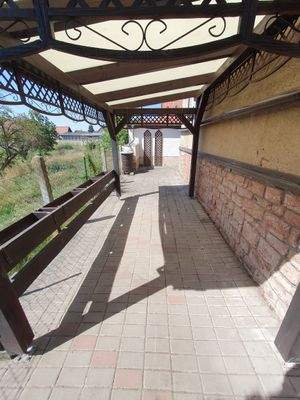 Terrasse überdacht.jpg