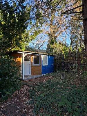 Schuppen im hint. Teil