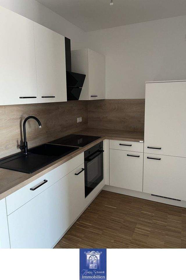 Heimelige Neubauwohnung im Erstbezug! EBK, Terrasse, Fußbodenheizung, Vinyl! - Photo 1