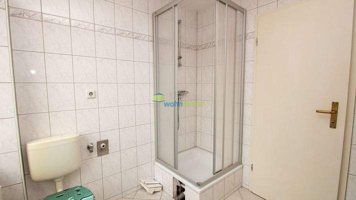 Tageslichtbad mit Dusche