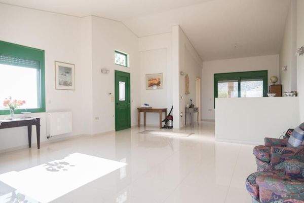 Kreta, Achlada: Luxusvilla im Gebiet Gazi zu verkaufen