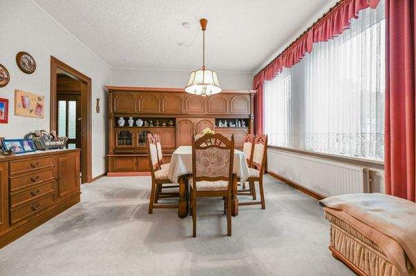 Wohn- und Esszimmer II