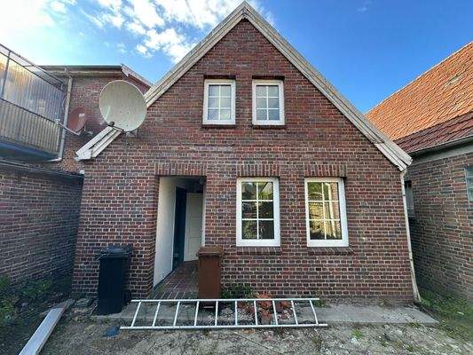 Ansicht Rückseite mit kleiner Terrasse