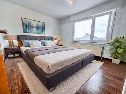 Schlafzimmer OG re KI