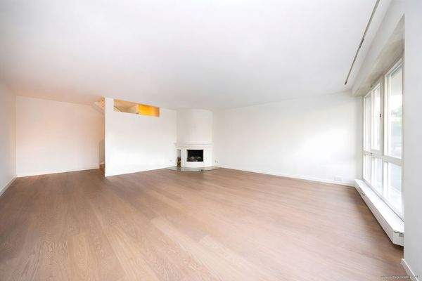 Wohnbereich mit Kamin