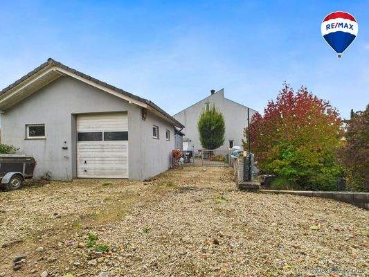 RE/MAX Immobilien DeLux Einfamilienhaus Mettlach-Weiten Garage