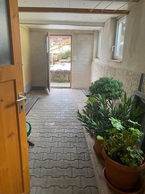 Bild 36 Trockenraum zum Garten.JPG