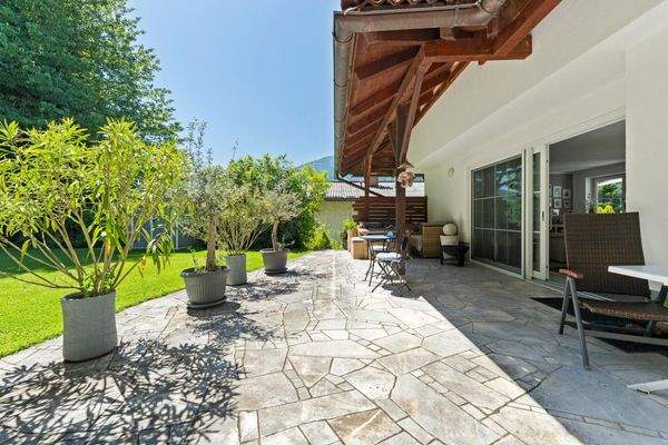 Terrassenbereich im Garten