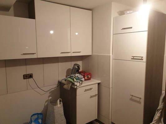 2.OG-Recht Einbauküche rechte Seite.jpg