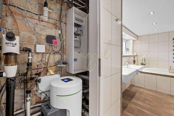 Enthärtungs-/Entkalkungsanlage