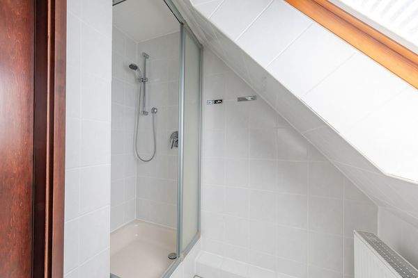 Dusche Spitzboden