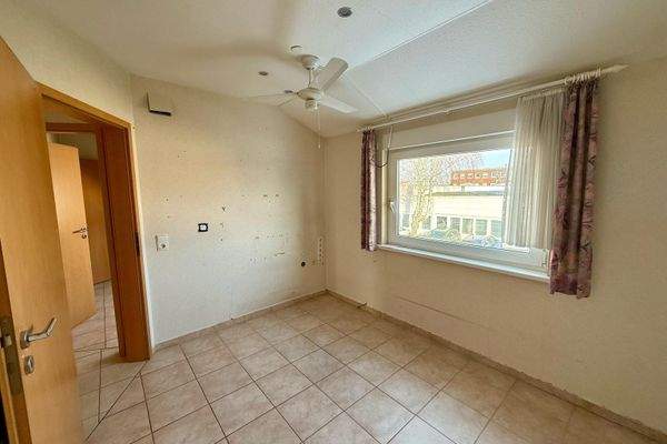 Büro/Hobbyraum im OG