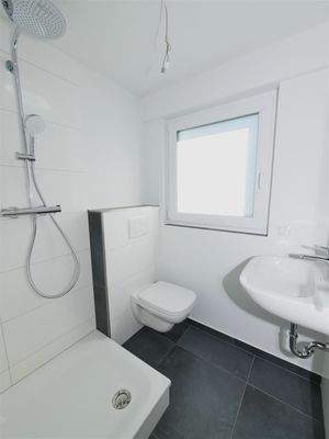 Duschbad am Dachstudio