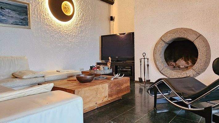 Teilansicht Wohnzimmer.jpg