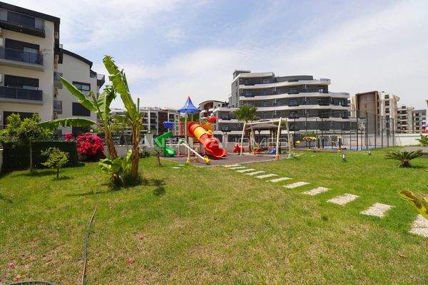 Apartments for Sale in a Secure Complex in Antalya Altintas