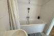 Badezimmer mit Badewanne